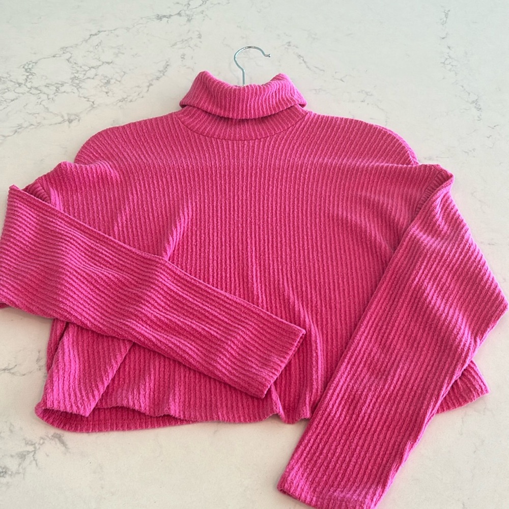 Cutest hot pink turtle neck!